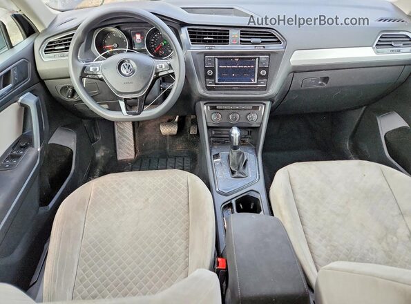 3VV1B7AX2LM076969 2020 VOLKSWAGEN TIGUAN Черный Вид панели приборов