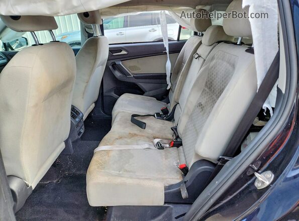 3VV1B7AX2LM076969 2020 VOLKSWAGEN TIGUAN Черный Вид задней части салона