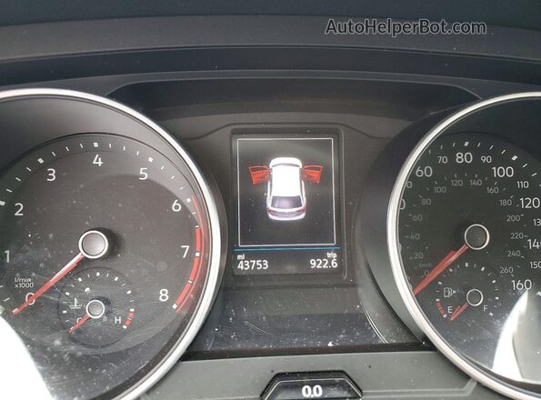 3VV1B7AX4MM086176 2021 VOLKSWAGEN TIGUAN Silver Սարքավորումների վահանակի տեսք