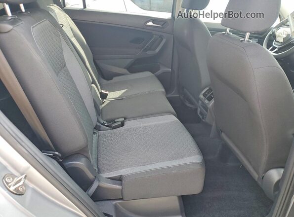 3VV1B7AX4MM086176 2021 VOLKSWAGEN TIGUAN Silver Սալոնի հետևի տեսք