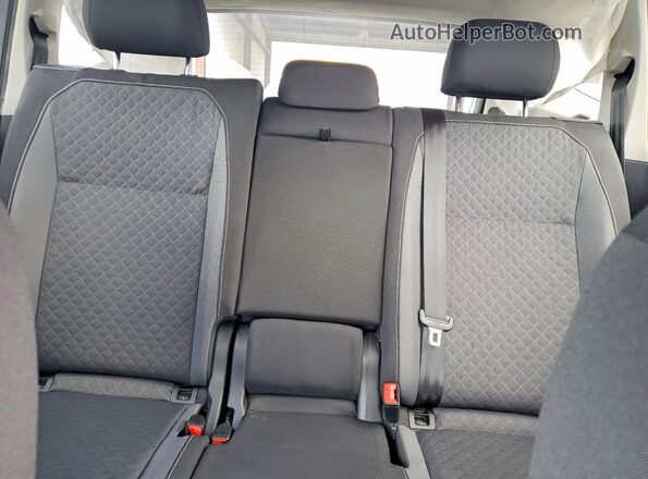 3VV1B7AX4MM086176 2021 VOLKSWAGEN TIGUAN Silver Հետևի նստատեղերի տեսք