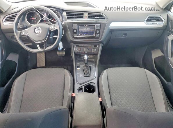 3VV1B7AX5LM069661 2020 VOLKSWAGEN TIGUAN Silver Widok deski rozdzielczej