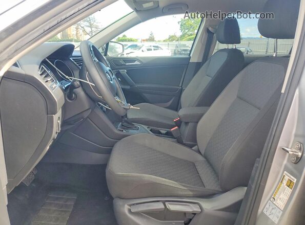 3VV1B7AX5LM069661 2020 VOLKSWAGEN TIGUAN Silver Widok wnętrza z przodu