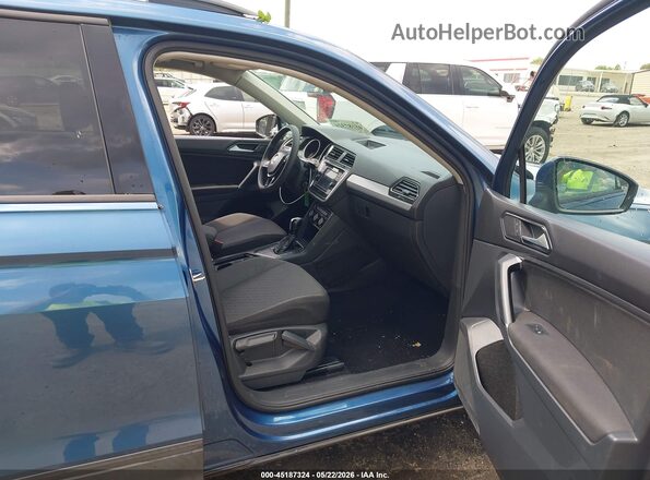 3VV1B7AX6JM028954 2018 VOLKSWAGEN TIGUAN Blue წინა სალონის ხედი