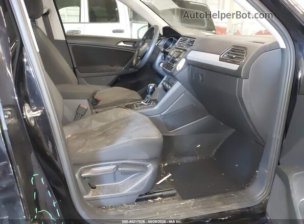 3VV1B7AX6LM062508 2020 VOLKSWAGEN TIGUAN Black Front interior view