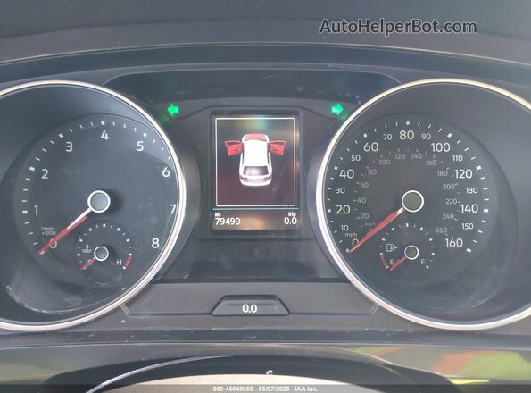 3VV1B7AX7JM091044 2018 VOLKSWAGEN TIGUAN Gray Widok tylnych siedzeń