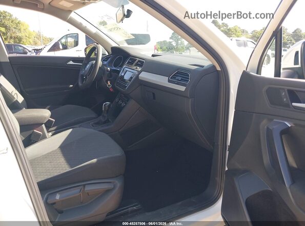 3VV1B7AX7MM012024 2021 VOLKSWAGEN TIGUAN White Սալոնի դիմացի տեսք