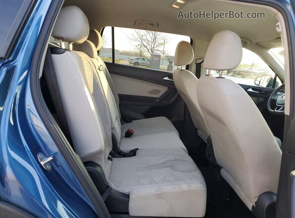 3VV1B7AX8JM120535 2018 VOLKSWAGEN TIGUAN Blue 