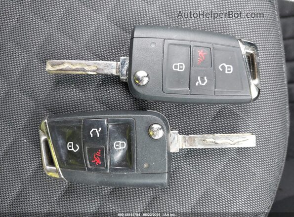 3VV1B7AX8MM108454 2021 VOLKSWAGEN TIGUAN Gray Widok deski rozdzielczej