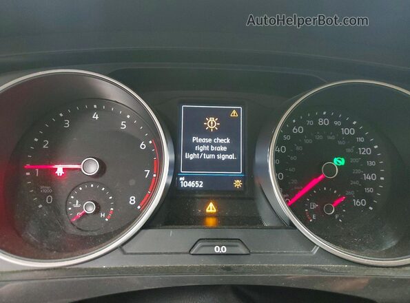 3VV1B7AX9JM035140 2018 VOLKSWAGEN TIGUAN Gray Vista del cuadro de instrumentos