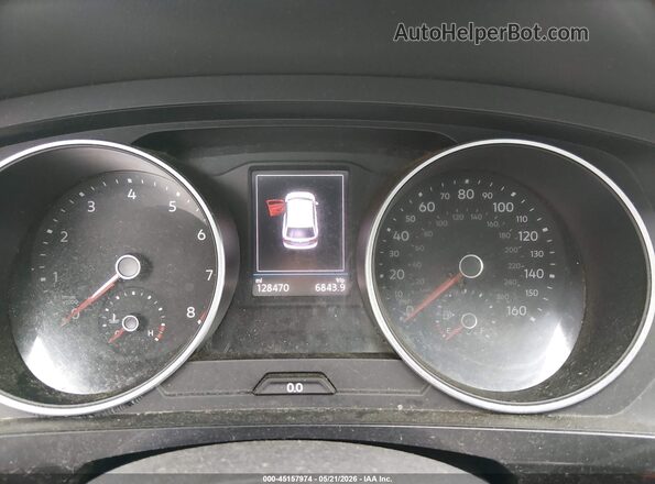 3VV2B7AX0KM010018 2019 VOLKSWAGEN TIGUAN White Հետևի նստատեղերի տեսք