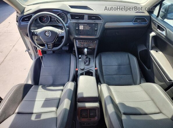3VV2B7AX0LM005449 2020 VOLKSWAGEN TIGUAN Silver Առջևի վահանակի տեսք
