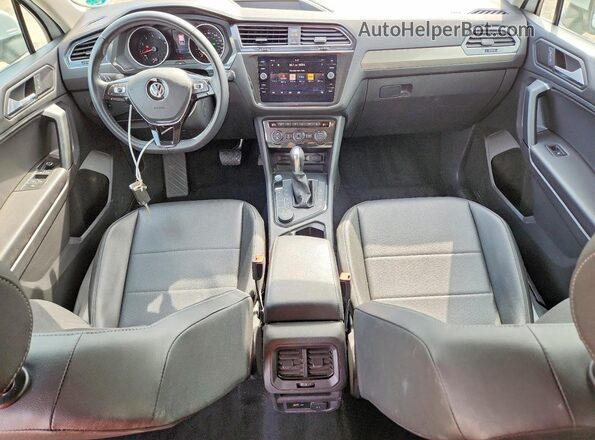 3VV2B7AX1KM106112 2019 VOLKSWAGEN TIGUAN White Առջևի վահանակի տեսք