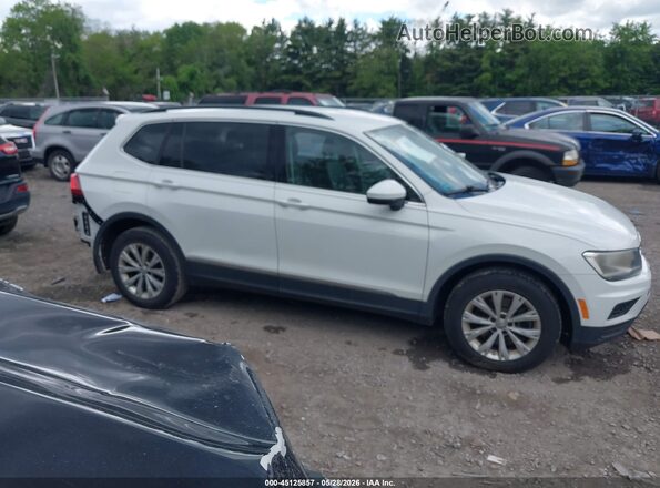 3VV2B7AX2JM053306 2018 VOLKSWAGEN TIGUAN White Rear interior view