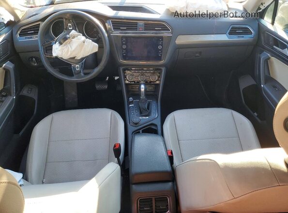 3VV2B7AX2JM157875 2018 VOLKSWAGEN TIGUAN Серый Вид панели приборов
