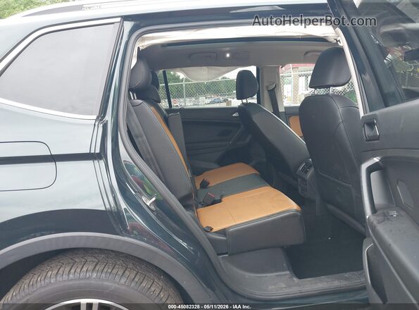 3VV2B7AX2JM161957 2018 VOLKSWAGEN TIGUAN Green 