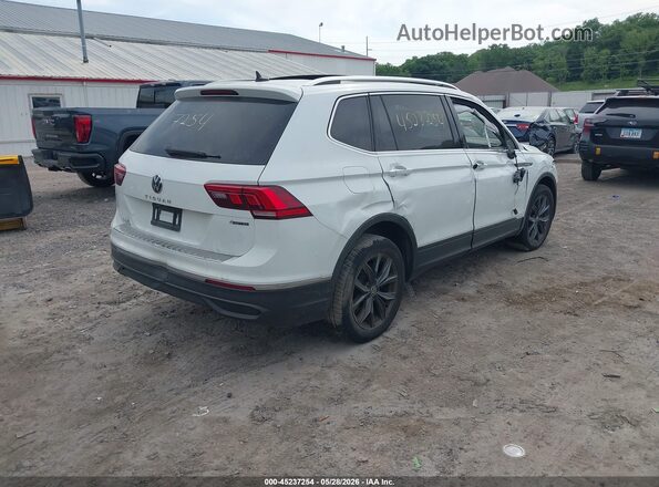 3VV2B7AX2NM105636 2022 VOLKSWAGEN TIGUAN White Հետևի աջ