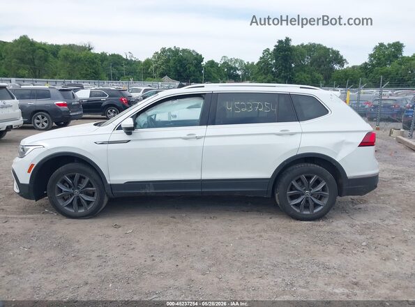 3VV2B7AX2NM105636 2022 VOLKSWAGEN TIGUAN White Սալոնի հետևի տեսք
