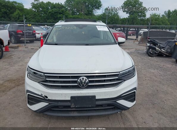 3VV2B7AX2NM105636 2022 VOLKSWAGEN TIGUAN White Առջևի վահանակի տեսք
