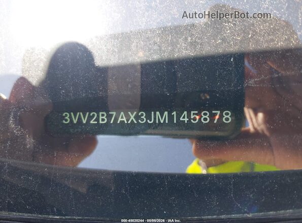 3VV2B7AX3JM145878 2018 VOLKSWAGEN TIGUAN White 