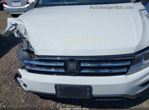 3VV2B7AX3JM145878 2018 VOLKSWAGEN TIGUAN White Widok z tyłu