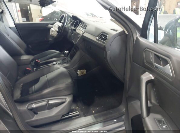 3VV2B7AX3KM058130 2019 VOLKSWAGEN TIGUAN Gray წინა სალონის ხედი