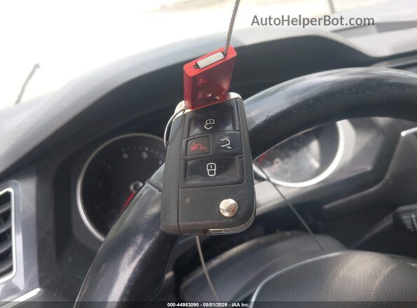 3VV2B7AX4JM206025 2018 VOLKSWAGEN TIGUAN Gray Առջևի վահանակի տեսք