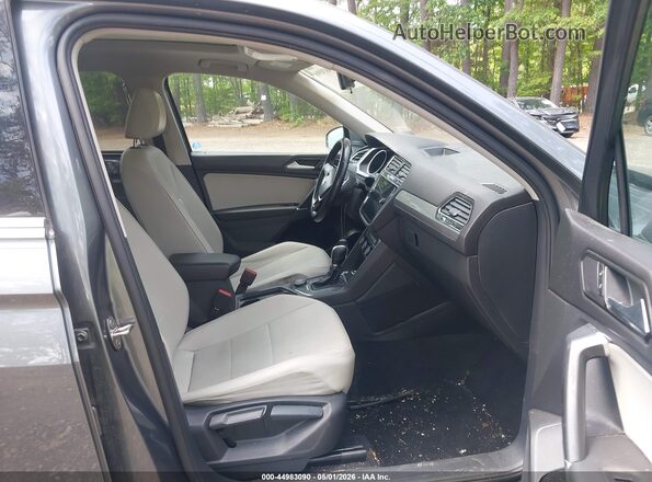 3VV2B7AX4JM206025 2018 VOLKSWAGEN TIGUAN Gray Սալոնի դիմացի տեսք