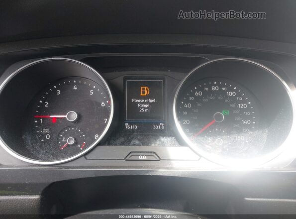 3VV2B7AX4JM206025 2018 VOLKSWAGEN TIGUAN Gray Հետևի նստատեղերի տեսք