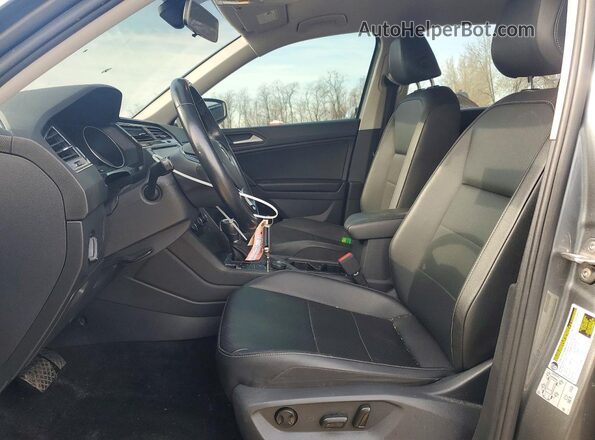 3VV2B7AX4KM120165 2019 VOLKSWAGEN TIGUAN Gray 