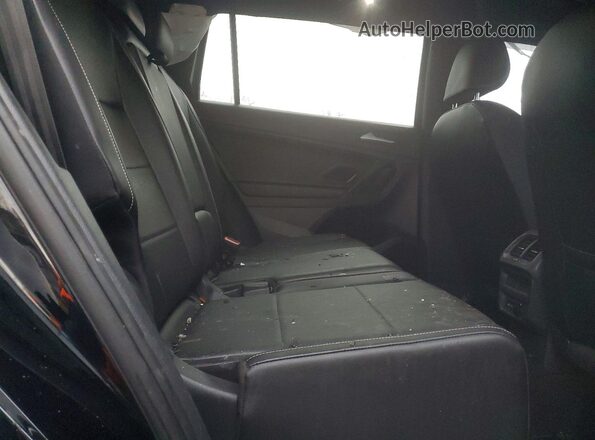 3VV2B7AX4MM057118 2021 VOLKSWAGEN TIGUAN Black Rear interior view