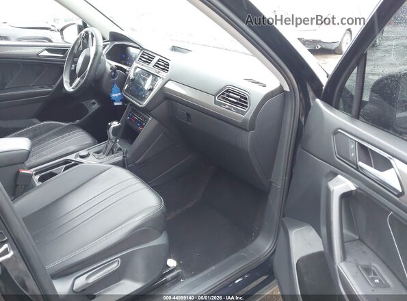 3VV2B7AX4RM074783 2024 VOLKSWAGEN TIGUAN Black Вид салону спереду