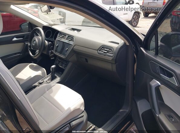 3VV2B7AX5LM090871 2020 VOLKSWAGEN TIGUAN Black Вид салону спереду