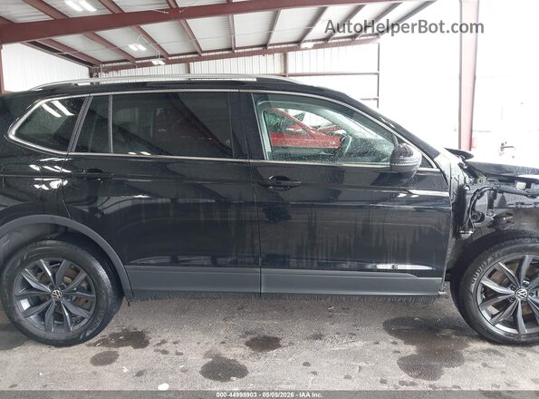3VV2B7AX5NM002887 2022 VOLKSWAGEN TIGUAN Black Սալոնի հետևի տեսք