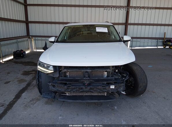 3VV2B7AX5NM134046 2022 VOLKSWAGEN TIGUAN White უკანა სალონის ხედი