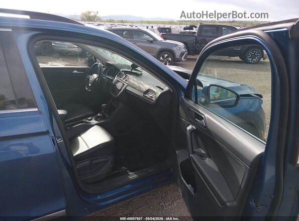 3VV2B7AX6JM204888 2018 VOLKSWAGEN TIGUAN Blue წინა სალონის ხედი