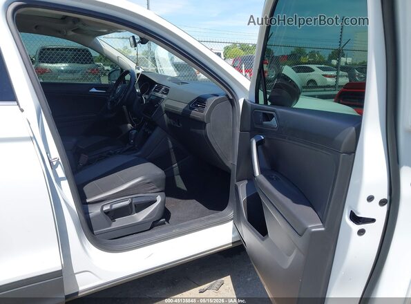 3VV2B7AX6KM056775 2019 VOLKSWAGEN TIGUAN White წინა სალონის ხედი