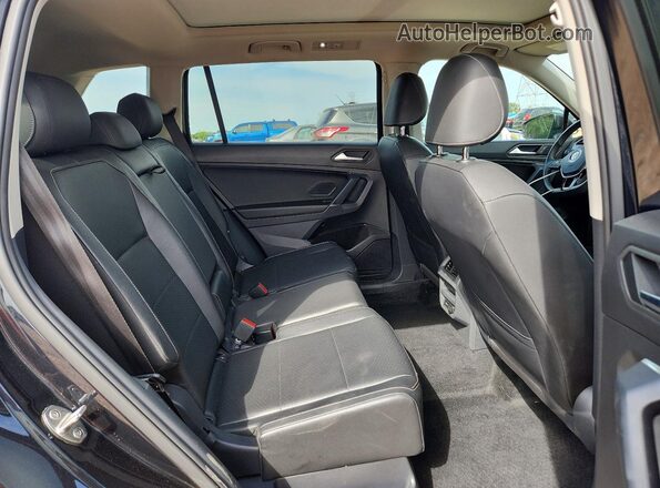 3VV2B7AX6LM123280 2020 VOLKSWAGEN TIGUAN Черный Вид задней части салона