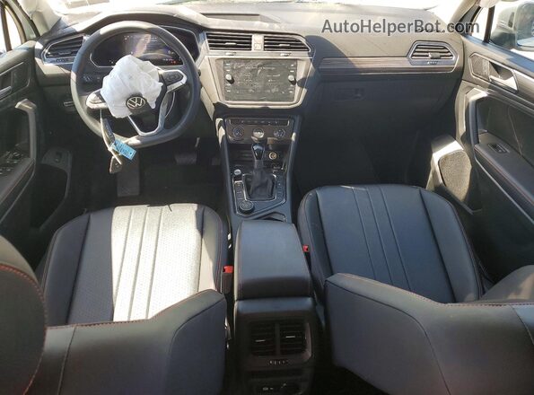3VV2B7AX6RM201534 2024 VOLKSWAGEN TIGUAN White Vista del salpicadero