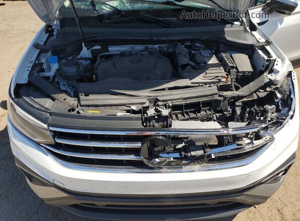3VV2B7AX6RM201534 2024 VOLKSWAGEN TIGUAN White Vista del compartimento del motor