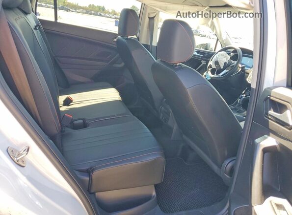 3VV2B7AX6RM201534 2024 VOLKSWAGEN TIGUAN White Vista interior trasera