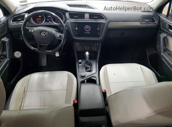 3VV2B7AX7JM122815 2018 VOLKSWAGEN TIGUAN Blue Widok deski rozdzielczej