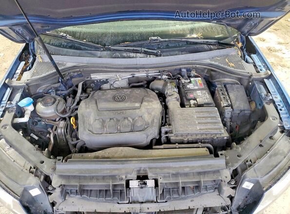 3VV2B7AX7KM005981 2019 VOLKSWAGEN TIGUAN Blue Vista del compartimento del motor