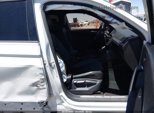3VV2B7AX7KM118927 2019 VOLKSWAGEN TIGUAN White Widok wnętrza z przodu