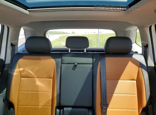 3VV2B7AX7KM143651 2019 VOLKSWAGEN TIGUAN White უკანა სავარძლების ხედი