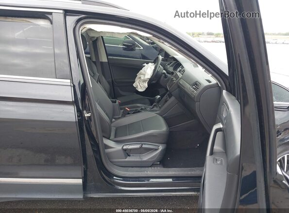 3VV2B7AX7MM071823 2021 VOLKSWAGEN TIGUAN Black Widok wnętrza z przodu