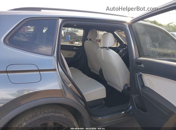 3VV2B7AX8MM020010 2021 VOLKSWAGEN TIGUAN Gray Widok naklejki z numerem VIN