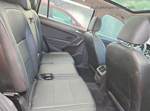 3VV2B7AX8MM072771 2021 VOLKSWAGEN TIGUAN Black Rear interior view