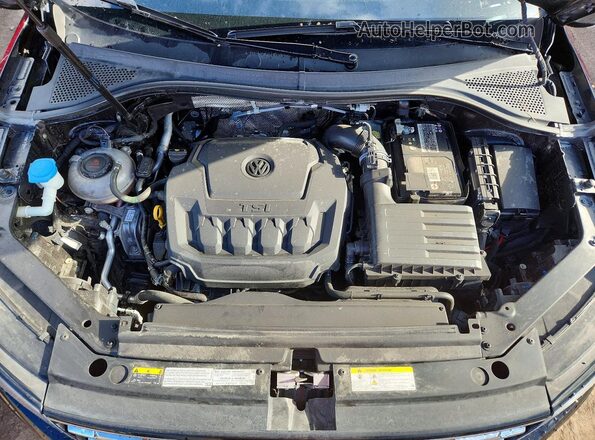 3VV2B7AX8MM072771 2021 VOLKSWAGEN TIGUAN Black Engine compartment view