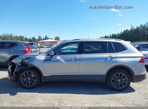 3VV2B7AX8NM008344 2022 VOLKSWAGEN TIGUAN Серебряный 